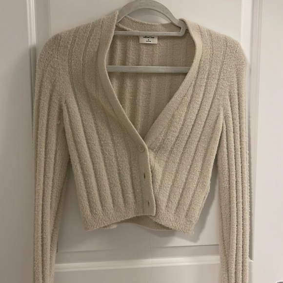 Aritzia cardigan - Picture 1 of 3